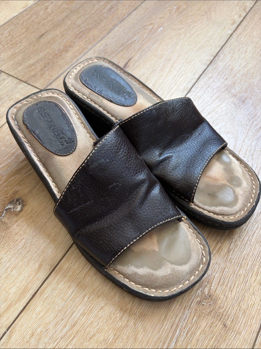 Vintage 90s Y2K Womens Pebbled Chunky Wedge Sandals Size 6.5 Slip-On